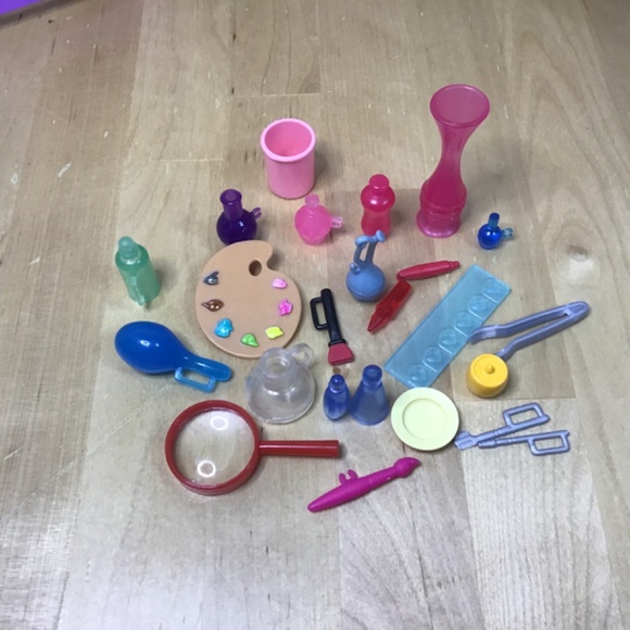 Barbie Doll and Accessories - Picture 8 of 10